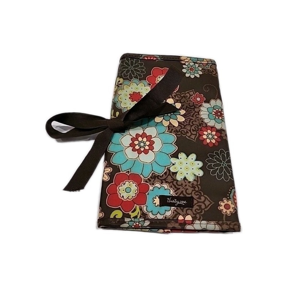 Thirty-one Travel Organizer Trifold Flower Patern. Excellent Condition
